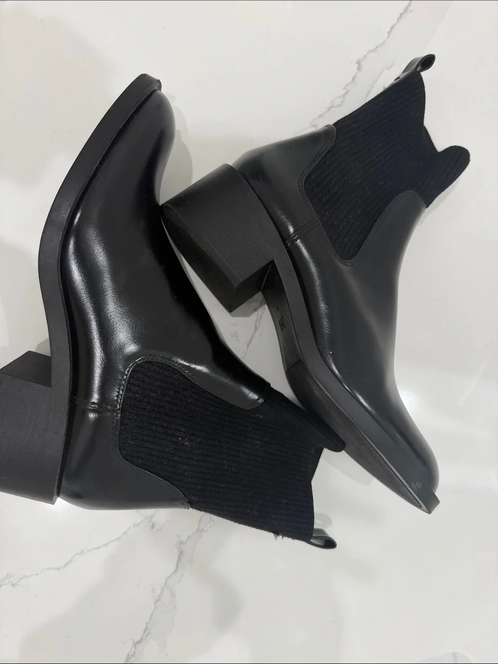 Zara polished black